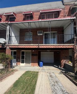 2954 Laconia Avenue