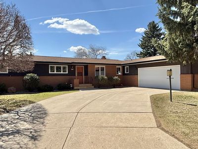 18 Vista Dr