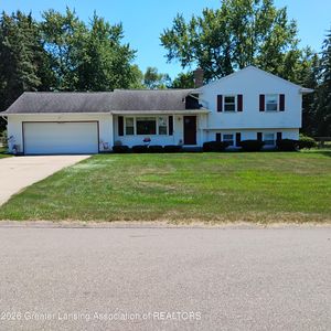 5935 Bradford Ln