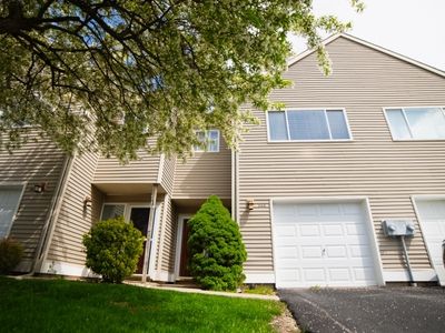 343 Falcon Ridge Way