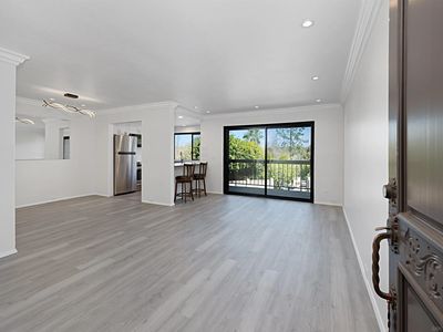 5125 Fontaine St Unit 105