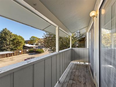 505 Oppenheimer Dr #806