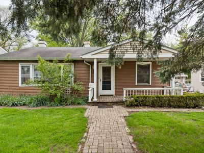 146 S Archer Ave