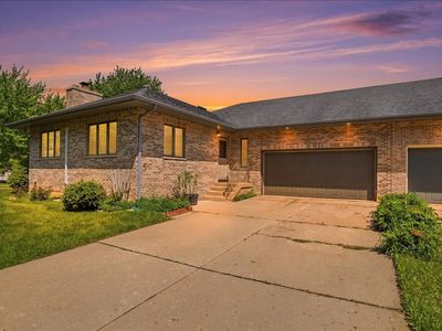 300 Old Mill Ln