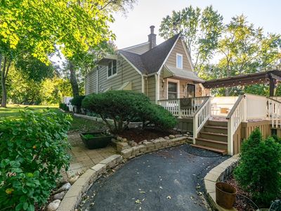 385 E Irving Park Rd