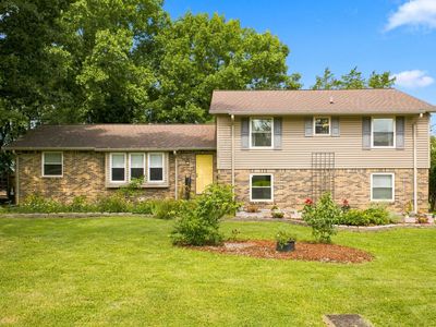 272 Clearlake Dr W