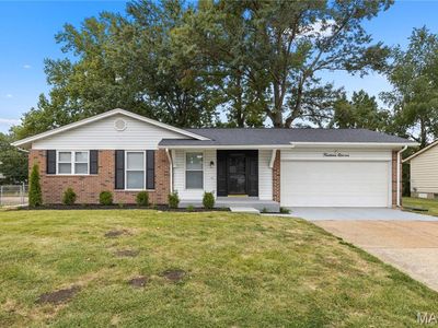 1411 Sherwood Forest Dr