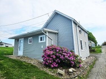 10 Eggers Ave