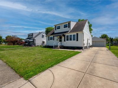 15541 Susan Dr