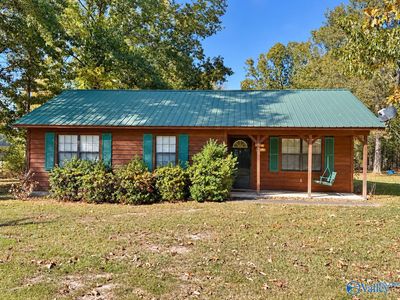 4935 Cherokee Dr