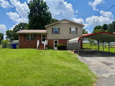 1833 Twin Brook Dr SW