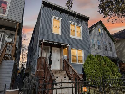 824 E 89th Pl