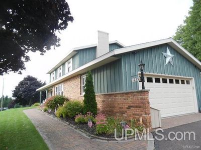 1235 Minnesota St