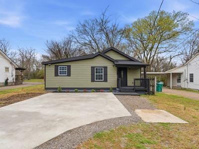 214 W Adams Ave