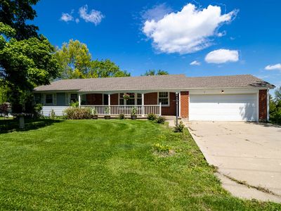 1311 E Grand Ave
