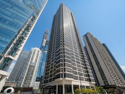 360 E Randolph St APT 2203