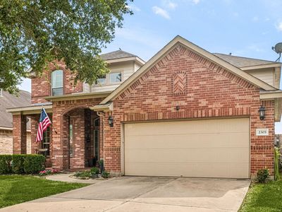 2303 Crescent Water