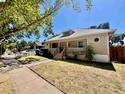 217 Cedar St