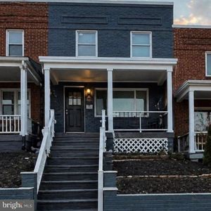 1625 Lang Pl NE