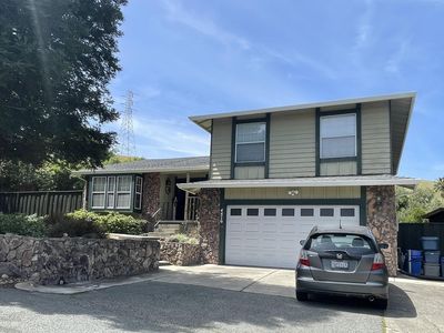4476 Saint John Ln