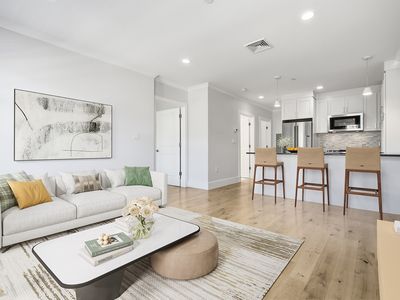 30 Polk St #208