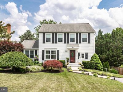 867 Elmwood Ct