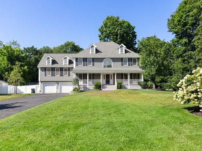 5 Green Meadow Dr