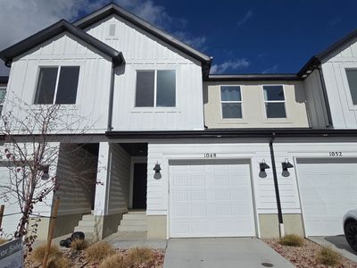 1048 E Scuttlebutt Ln