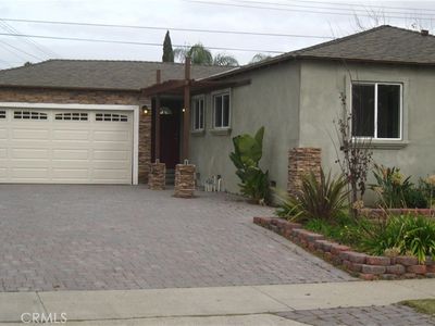 3747 E Roberta Dr