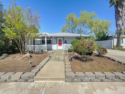 3133 Mayfair Dr