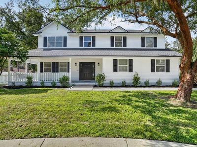 905 JOHN HUNTER COURT