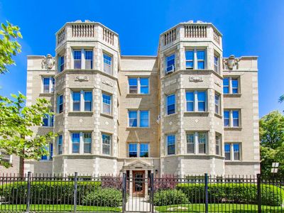 6203 N Oakley Ave APT 1