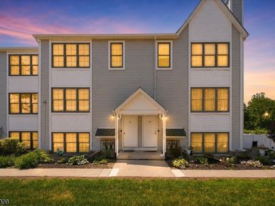 52 Burlington Ct #52