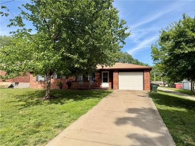 Property at 2809 Girard Ave, Leavenworth, KS