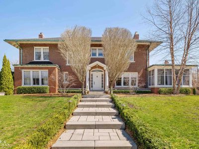 334 University Pl