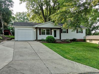 403 Engadine Ct SW