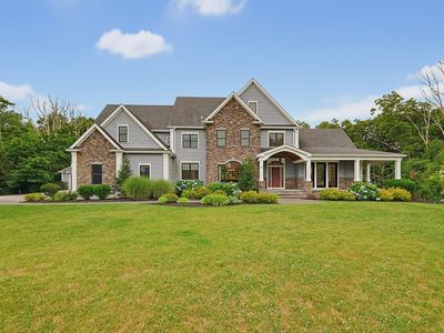10 Countryside Ln