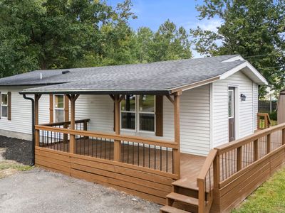 1212 W Kenwood Dr