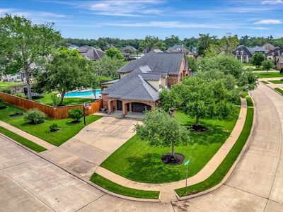 51 Deerwood Ct