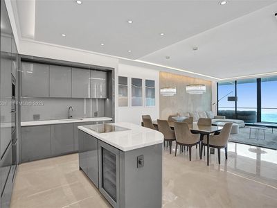 18975 Collins Ave #2001