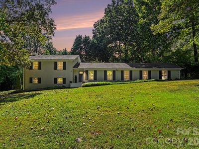 2271 Ferncliff Rd