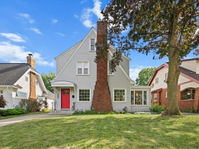 264 Hobart St SE