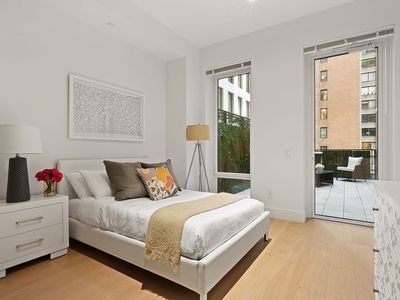 15 W 61st St #3D