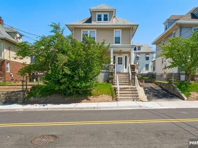 393 Main St
