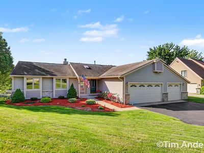 6090 Arroyo Vista Dr NE
