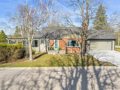 1000 Valley View Ave