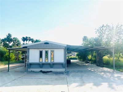 401 N Kika De La Garza Blvd