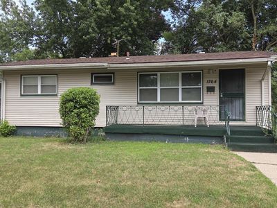 1264 E 36th Pl