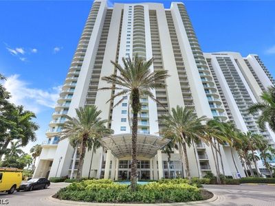 3000 Oasis Grand Blvd APT 801