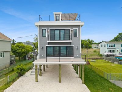 153 Edgewater Dr